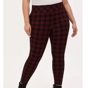 Studio Ponte Red Plaid Pull On Pixie Pant Size 3X Regular